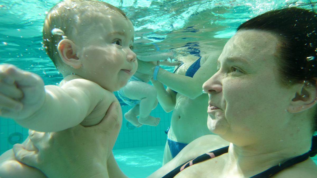SSB-Babyschwimmen-unter-Wasser-Foto-Swen-Flügel